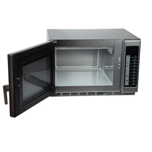 Menumaster Large Cavity Medium to Heavy Duty Microwave - 1800watt RFS518TSU