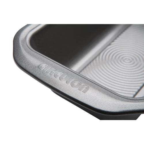 Circulon Loaf Tin (with pattern bottom) - 9x5''