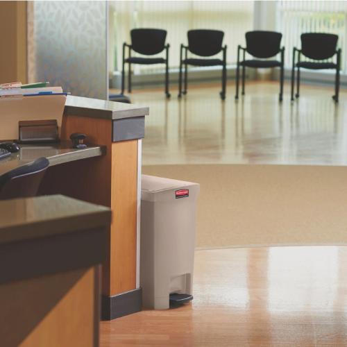 Rubbermaid Slim Jim Step on Resin End Pedal - 30Ltr Beige