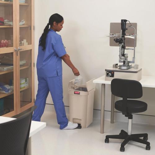 Rubbermaid Slim Jim Step on Resin End Pedal - 30Ltr Beige