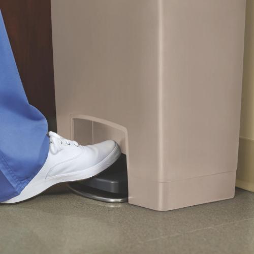 Rubbermaid Slim Jim Step on Resin Front Pedal - 50Ltr Beige