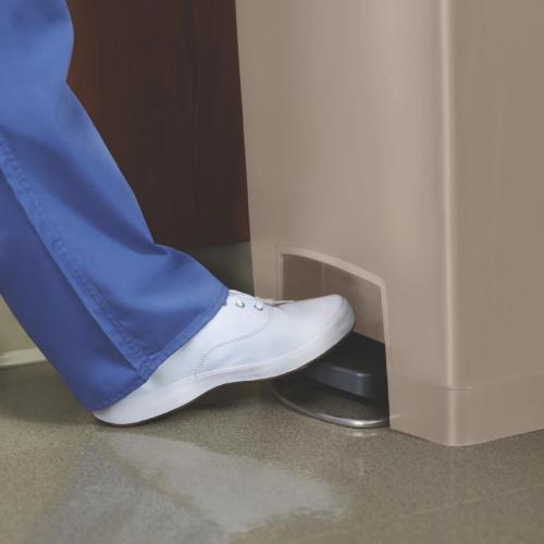 Rubbermaid Slim Jim Step on Resin Front Pedal - 50Ltr Beige
