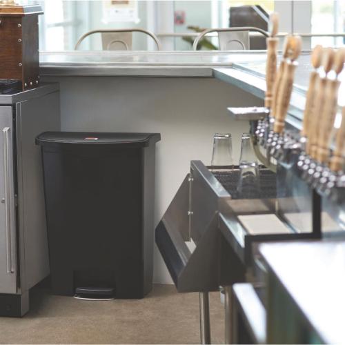 Rubbermaid Slim Jim Step on Resin Front Pedal Black - 68Ltr