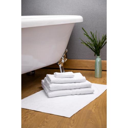 Comfort Nova Towels White - Bath Sheet - 100x150cm